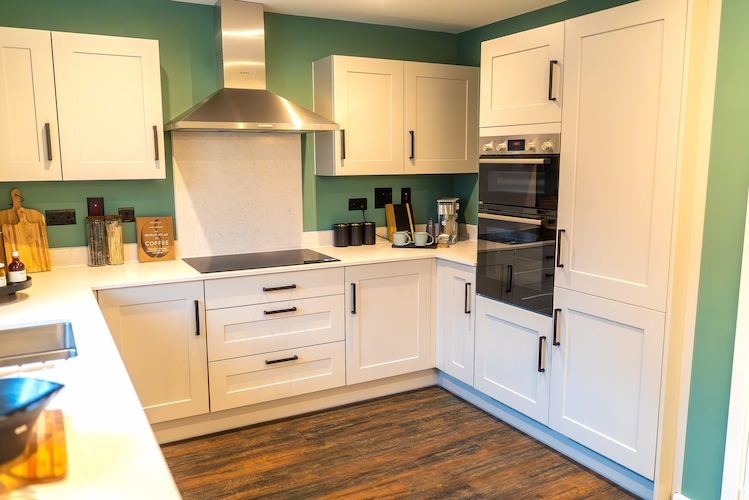 Stylish Living Slide 1