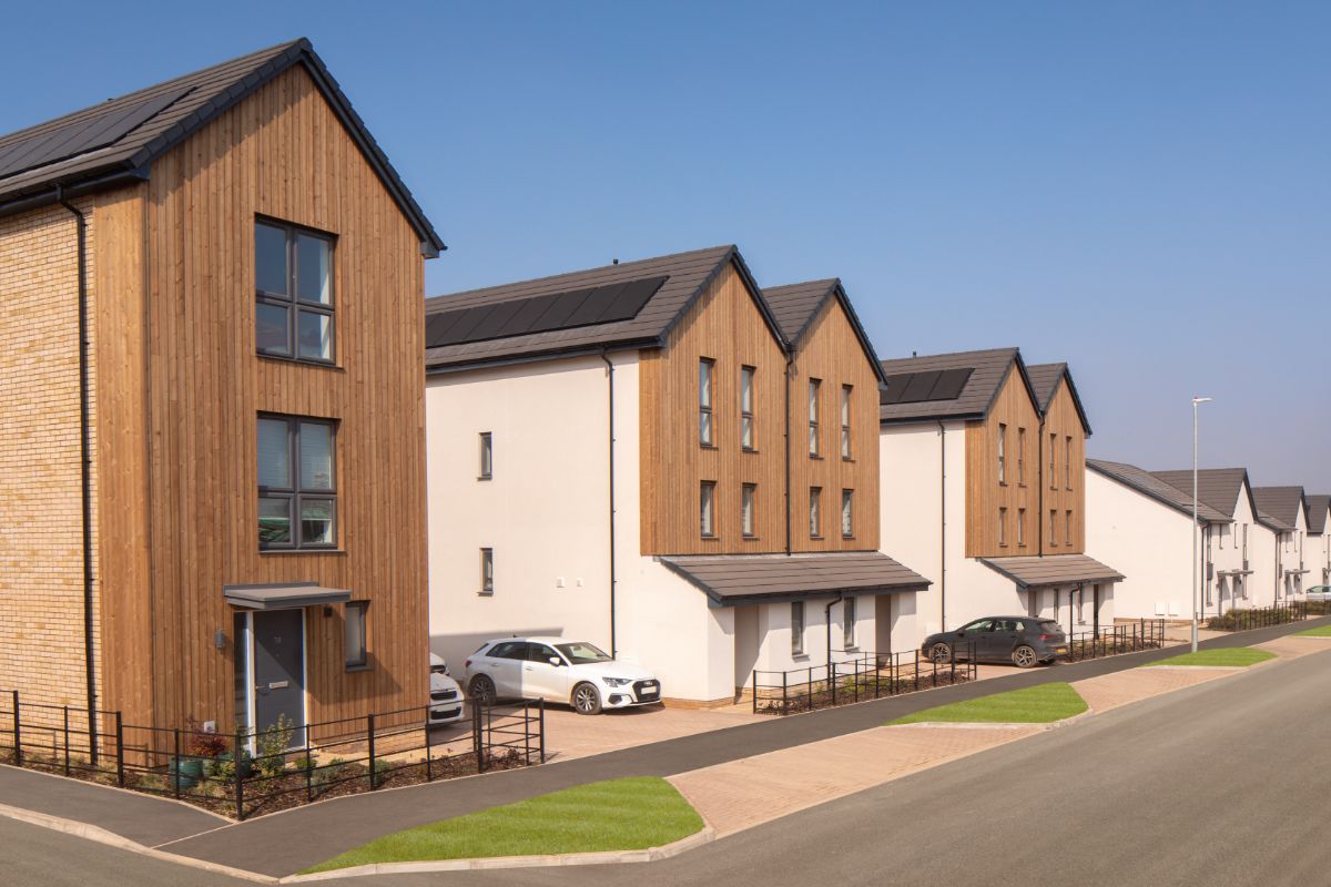BROOKLANDS PARK STREET SCENE