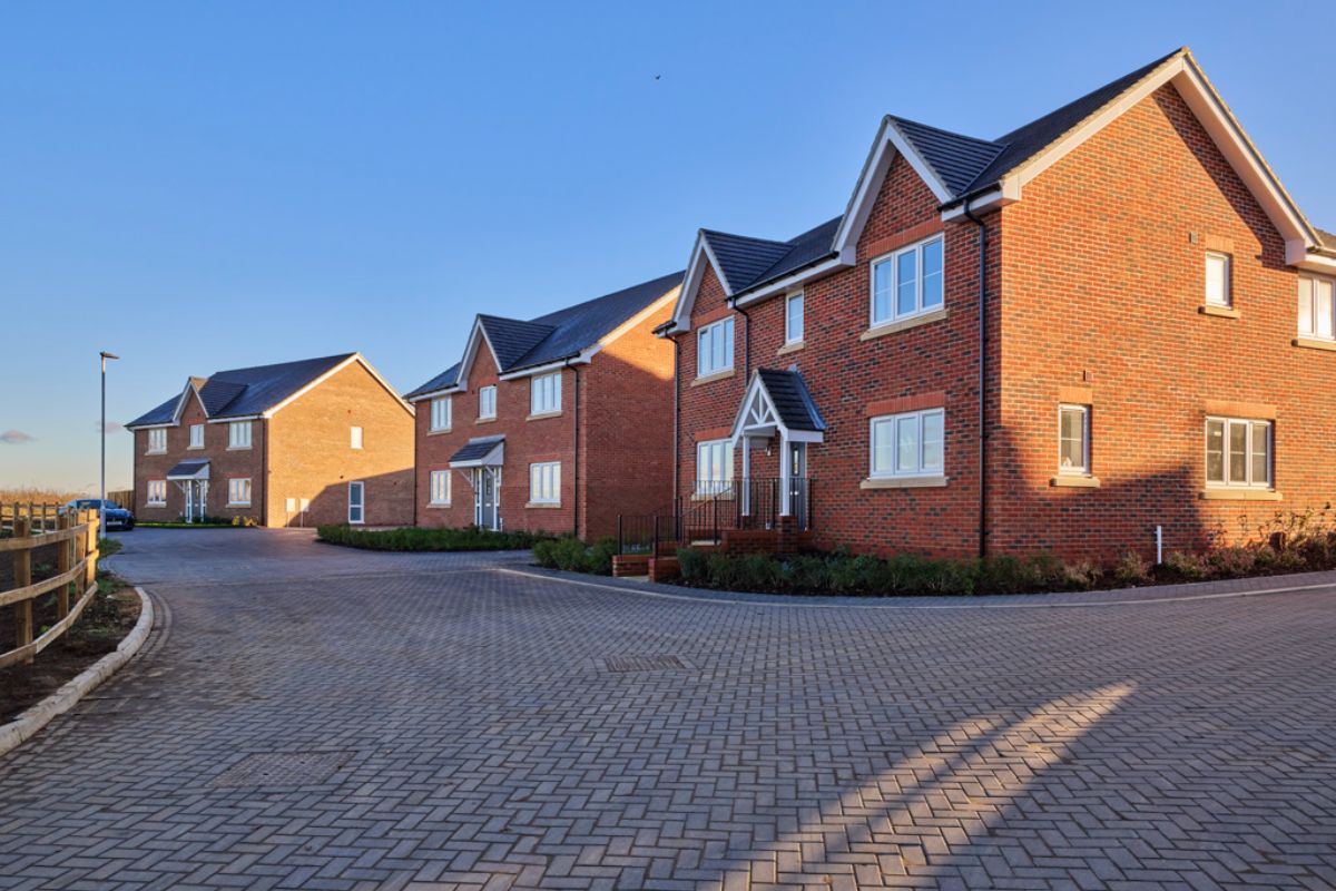 Claybourne New Homes in Steeple Claydon Crest Nicholson