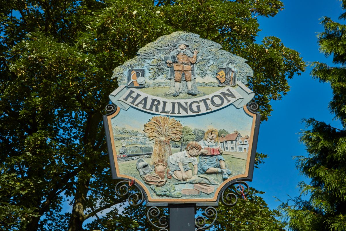 Castlefield Park New Homes In Harlington Crest Nicholson Crest