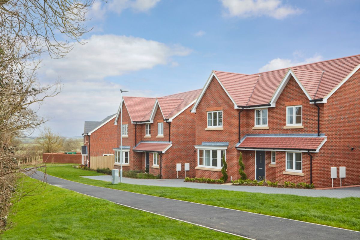 Claybourne New Homes in Steeple Claydon Crest Nicholson