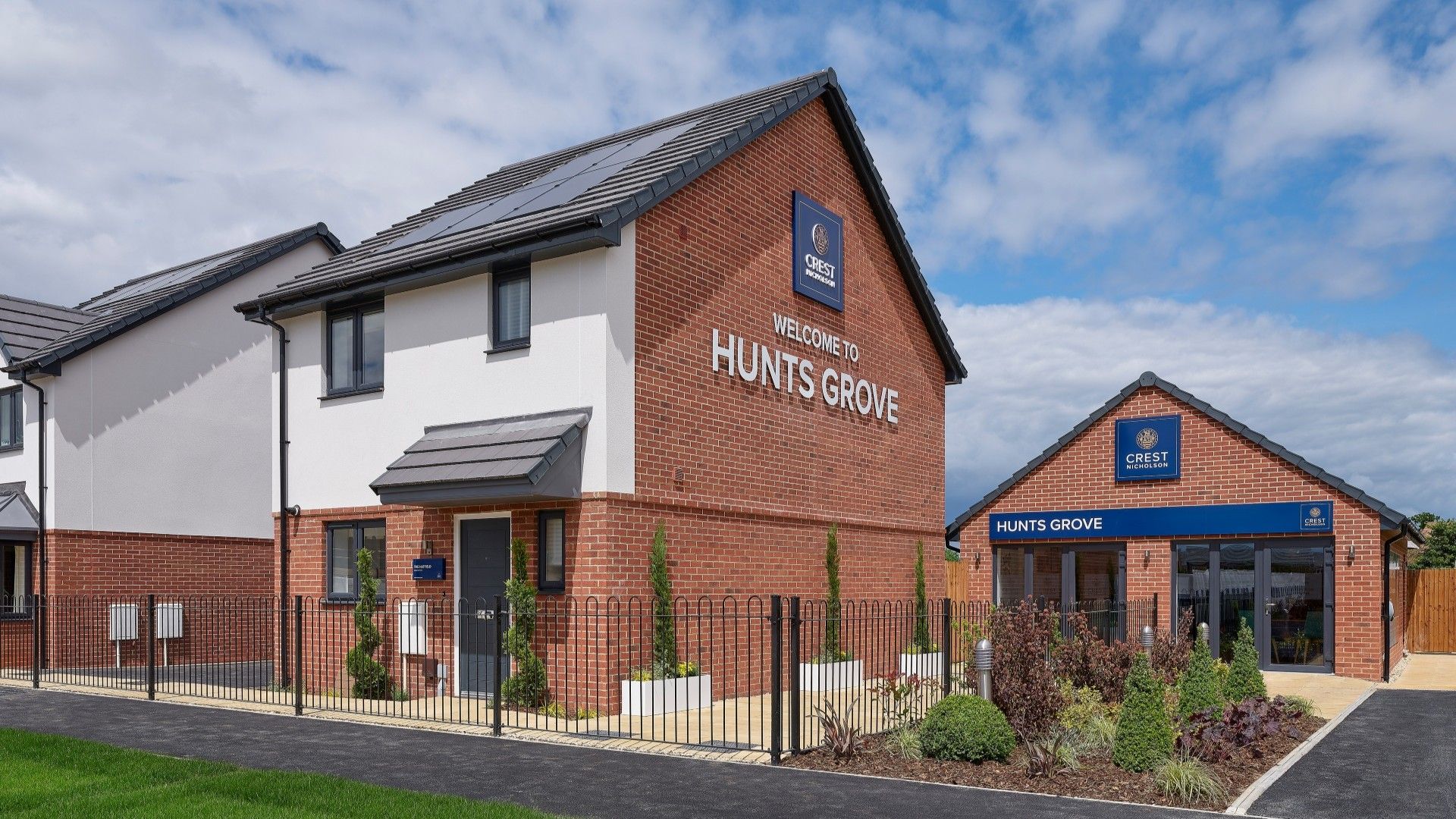 Street scene at Hunts Grove