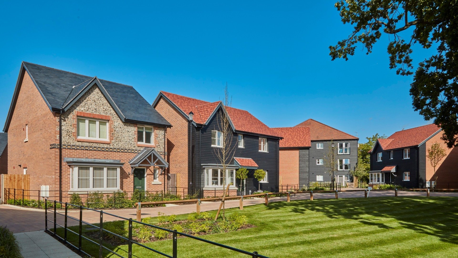 Street scene at Highlands Park