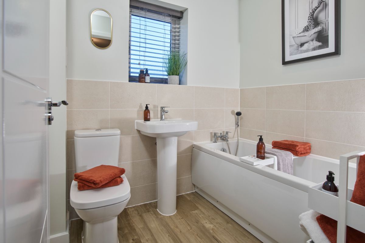 The Evesham - Bathroom