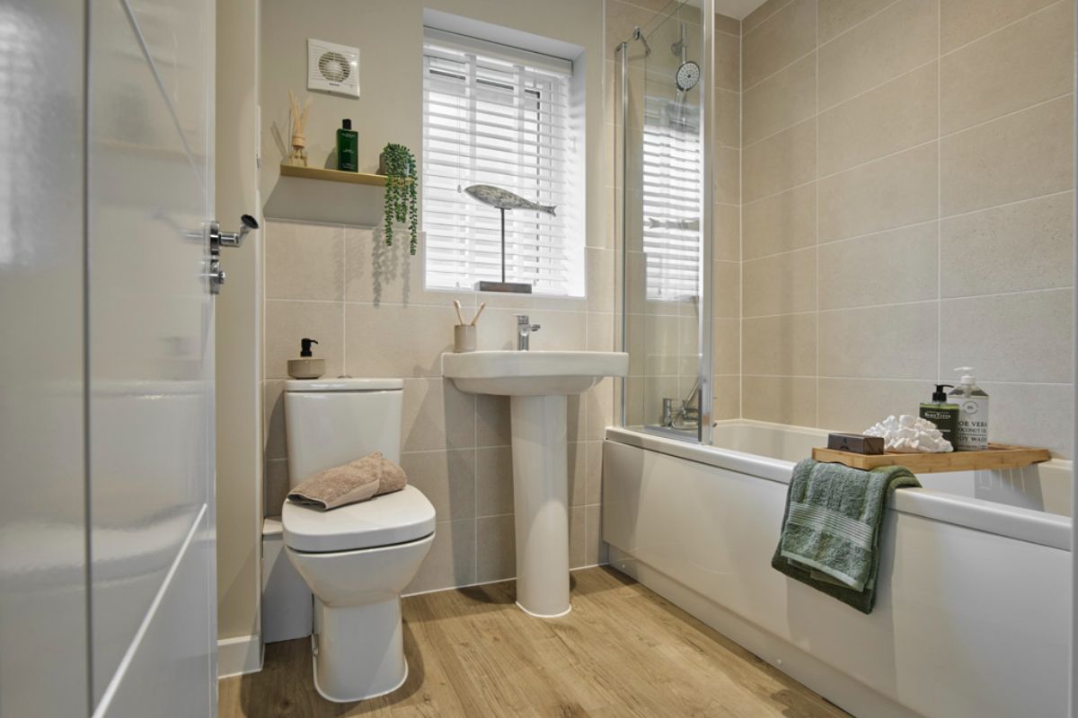 Manor View - The Romsey 2 (upgraded bathroom)