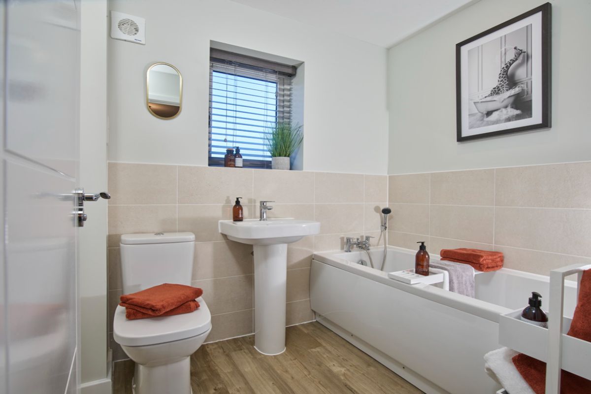 Evesham Arborfield Bathroom