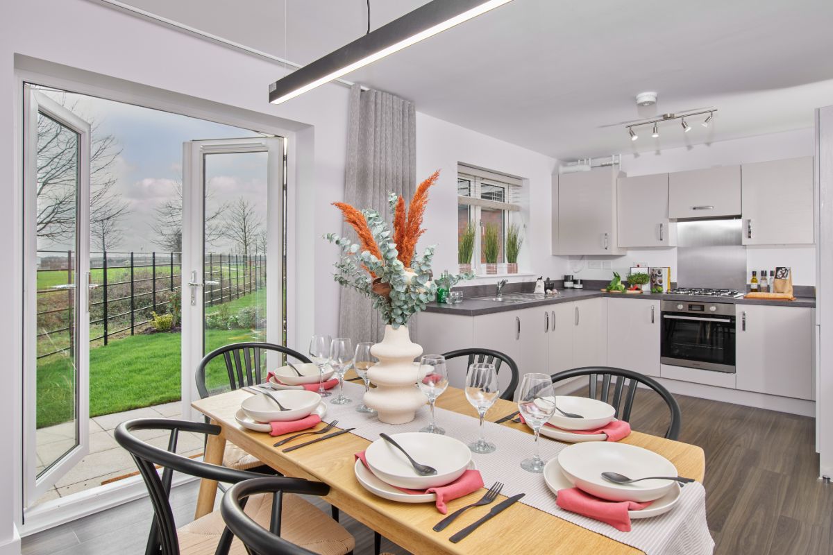 Kitchen & Dining Room 
