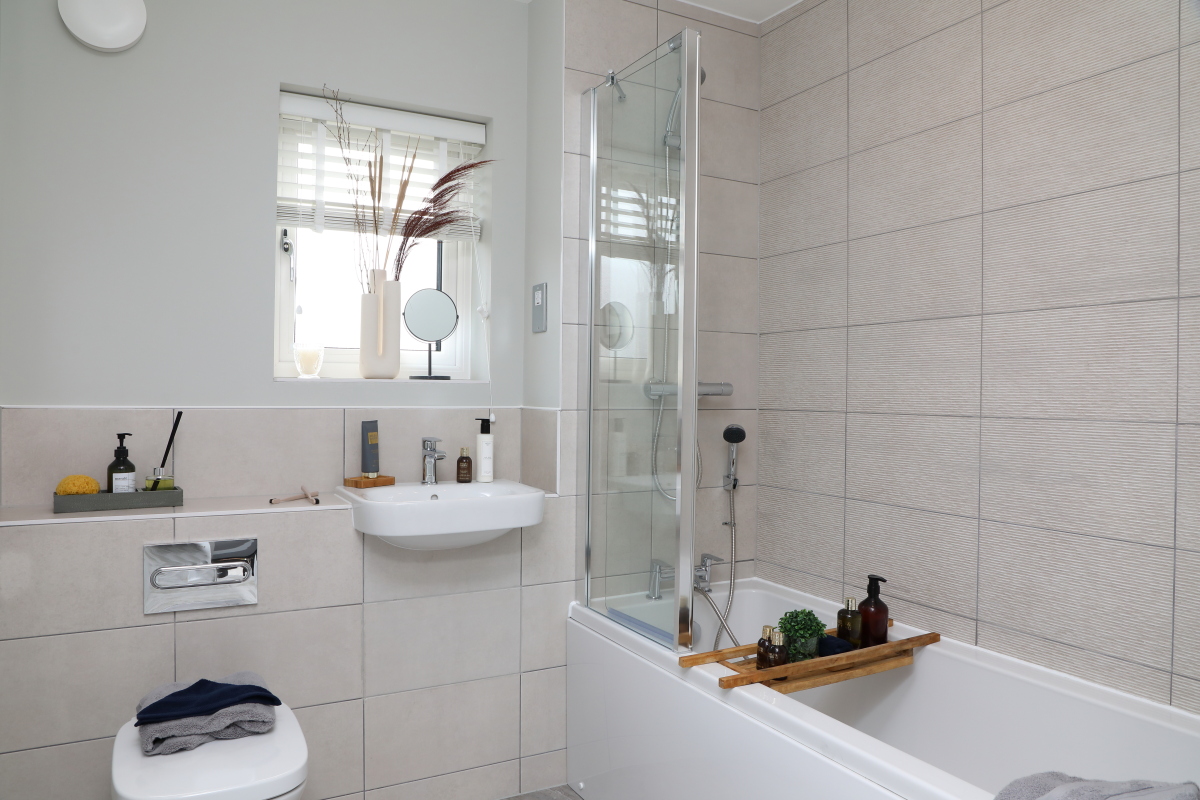 9. Meadow Fields - The Derby - Internals - Bathroom