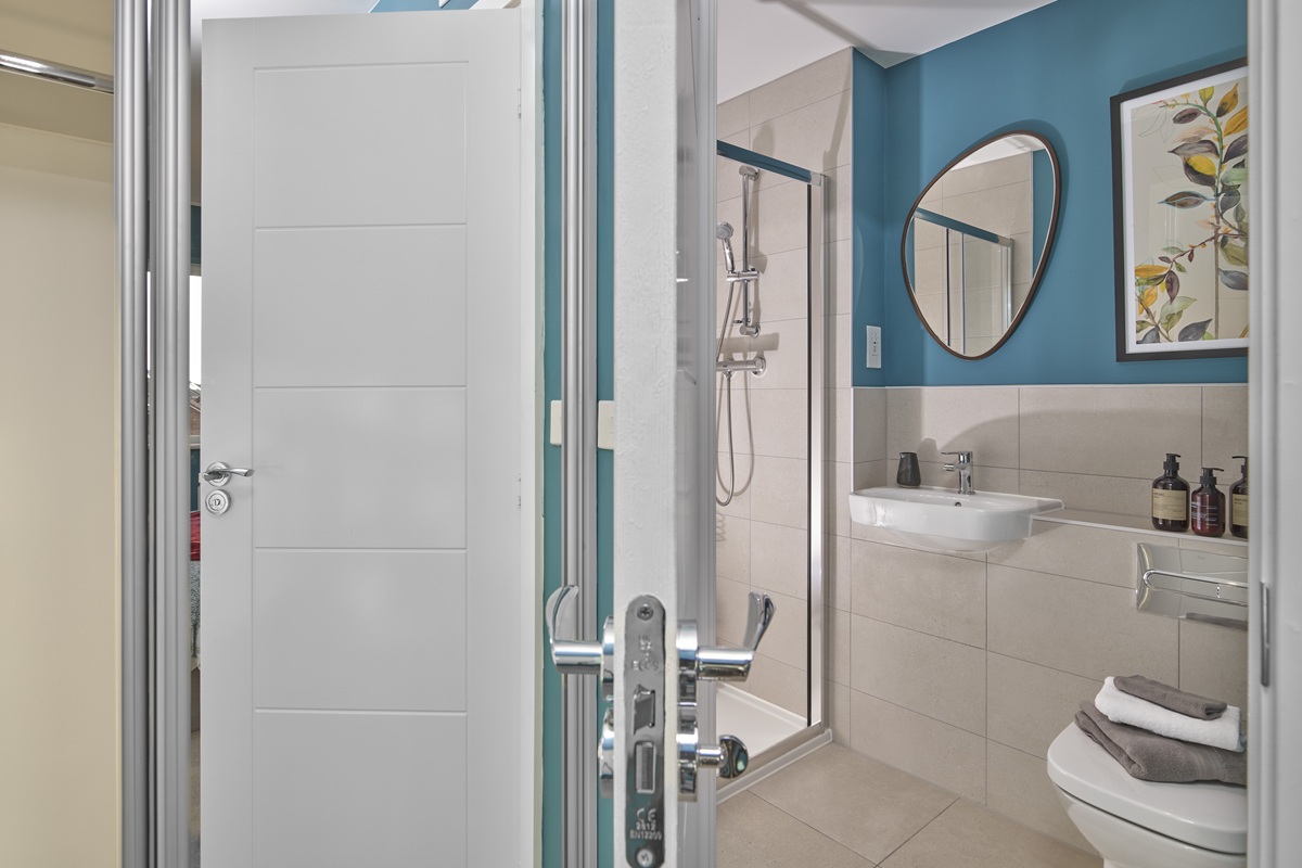 7. Hereford Grange - The Evesham - Internals - En Suite