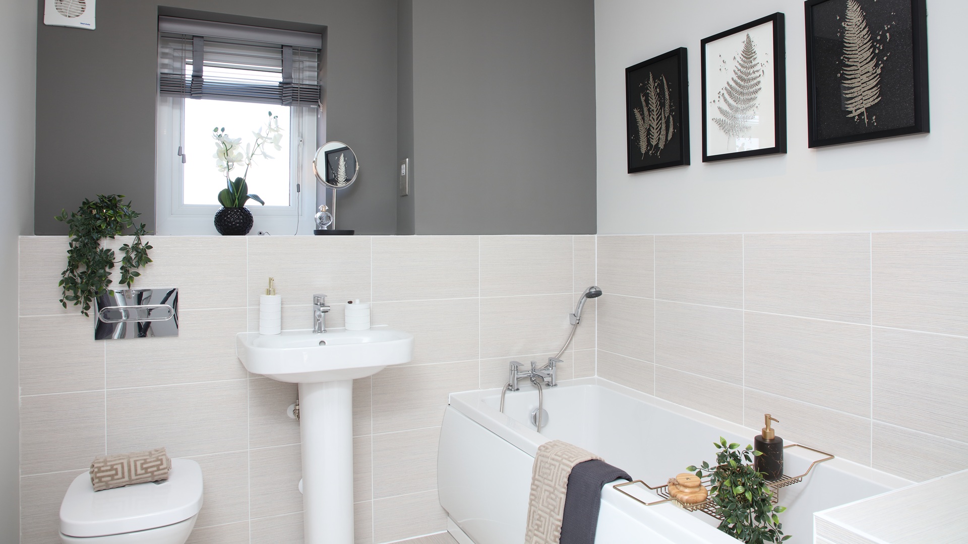 1. Kegworth Gate - The Dorking - External - Photo