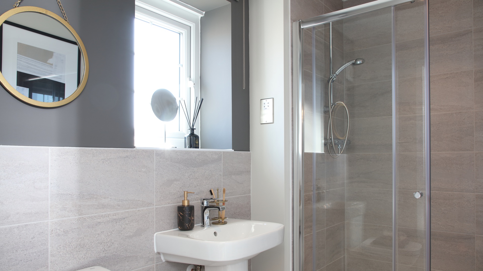 1. Kegworth Gate - The Dorking - External - Photo