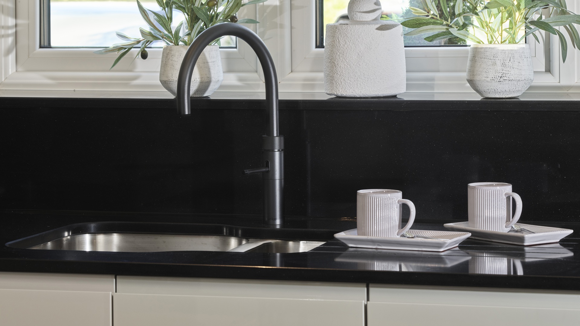 1. Westwood Park - The Ashford - External - Photo