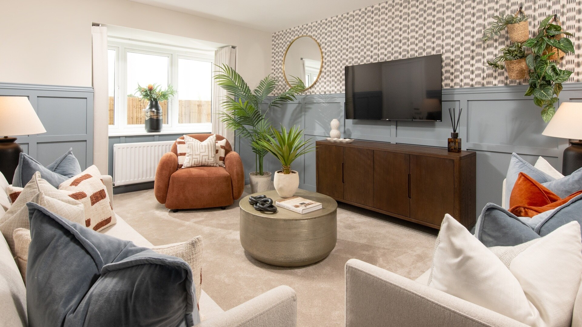 1. Meadow Fields - The Romsey - External - Photo