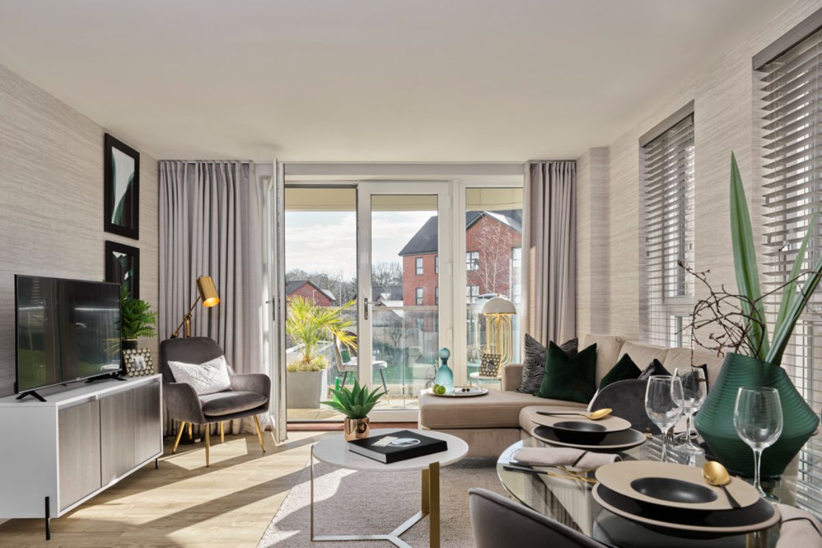 Upper Longcross Apartment 