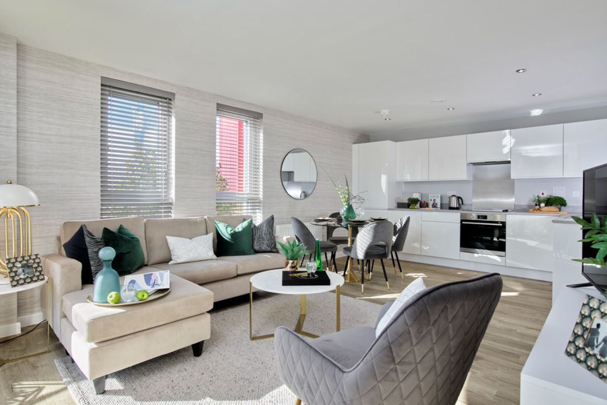 Upper Longcross Apartment 