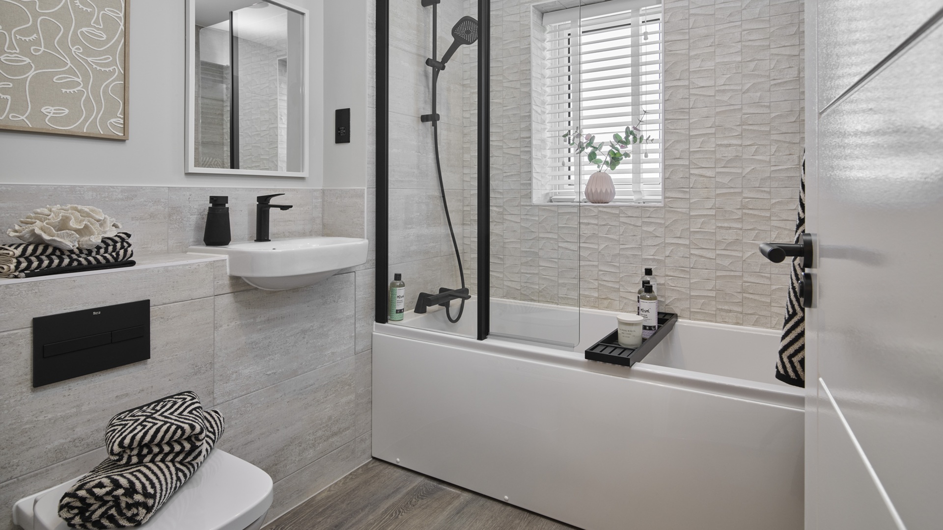 1. Kegworth Gate - Home 163 - The Chesham