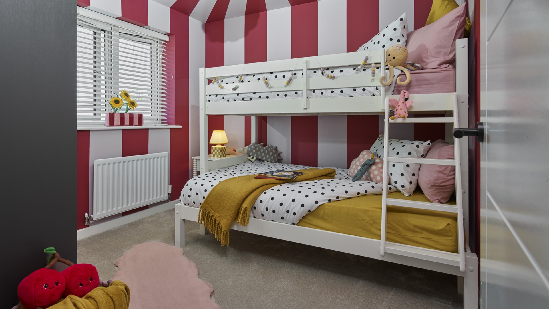 1. Kegworth Gate - Home 163 - The Chesham