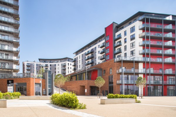 Centenary Quay streetscene